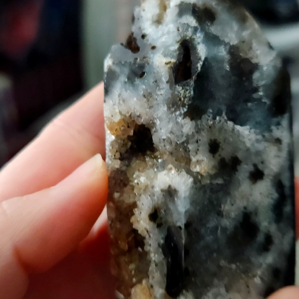 Volcano onix, agate, quartz
